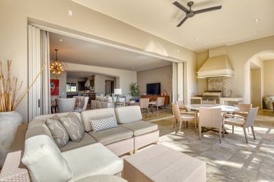 Luxury Villa Photo #9