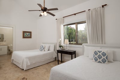 Luxury Villa Photo #13