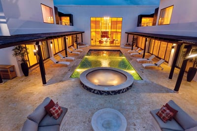 Luxury Villa Photo #4