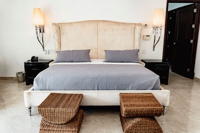 Luxury Villa Photo #25