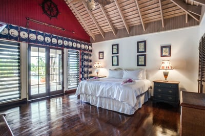 Luxury Villa Photo #30