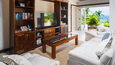Luxury Villa Photo #6