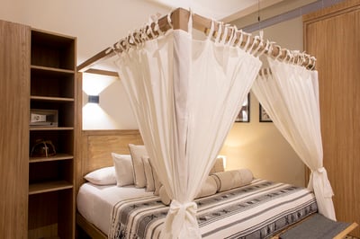 Luxury Villa Photo #16