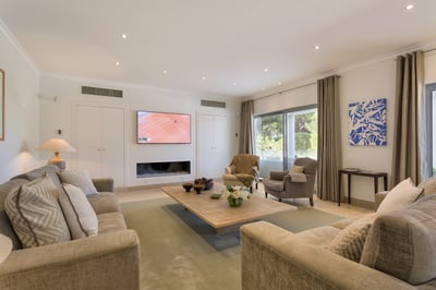 Luxury Villa Photo #28