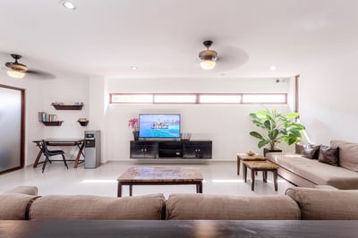 Luxury Villa Photo #26