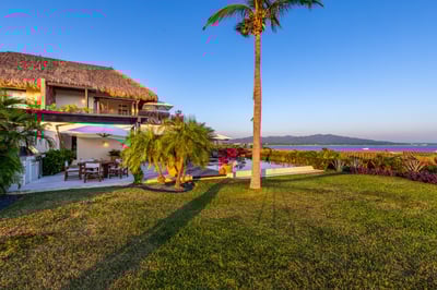 Luxury Villa Photo #13
