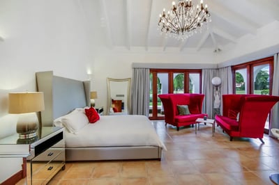 Luxury Villa Photo #40