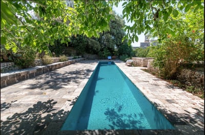 Luxury Villa Photo #3