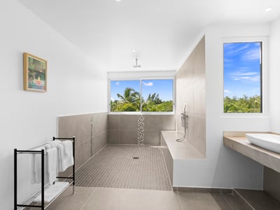 Luxury Villa Photo #33