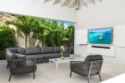 Luxury Villa Photo #3