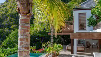 Luxury Villa Photo #3