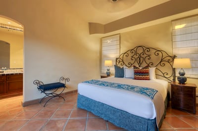 Luxury Villa Photo #34
