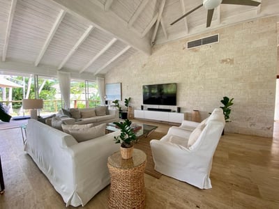 Luxury Villa Photo #13
