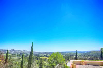 Luxury Villa Photo #12