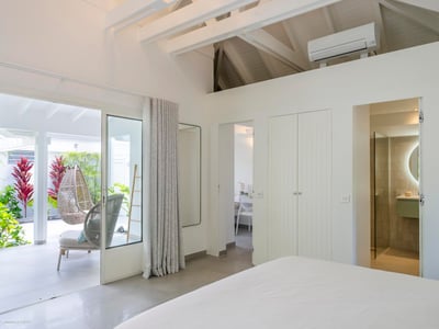 Luxury Villa Photo #34
