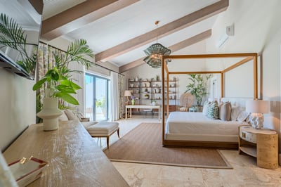 Luxury Villa Photo #27