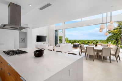 Luxury Villa Photo #13