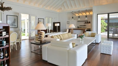Luxury Villa Photo #26