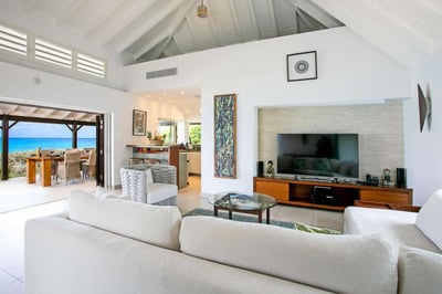 Luxury Villa Photo #12