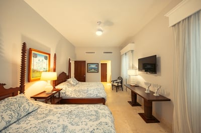 Luxury Villa Photo #25