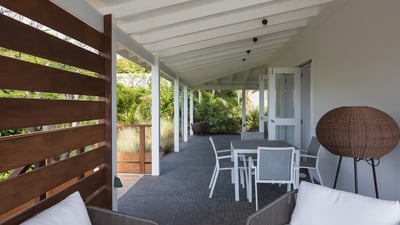 Kitchen & Dining Area