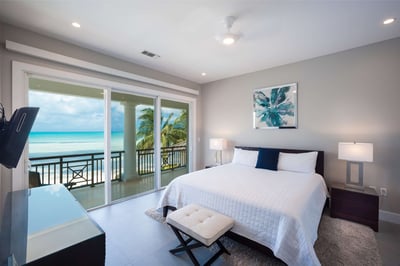 Luxury Villa Photo #18