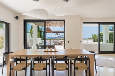 Luxury Villa Photo #24