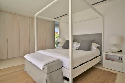 Luxury Villa Photo #20