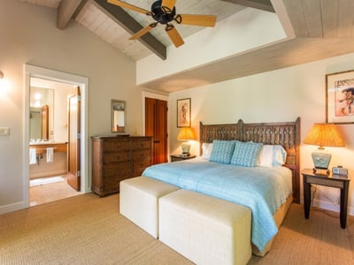 Luxury Villa Photo #19