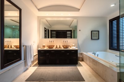 Luxury Villa Photo #23