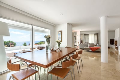 Luxury Villa Photo #26