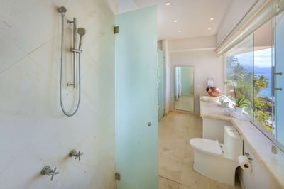 Luxury Villa Photo #57
