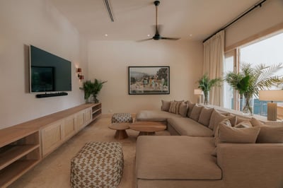 Luxury Villa Photo #22