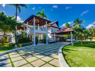 Luxury Villa Photo #35