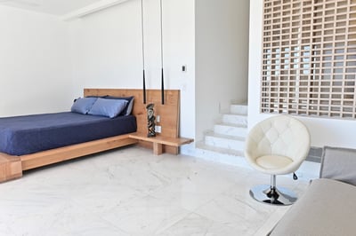 Luxury Villa Photo #27