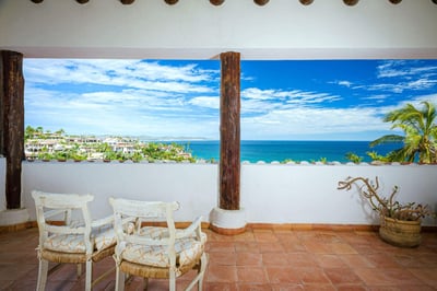 Luxury Villa Photo #11