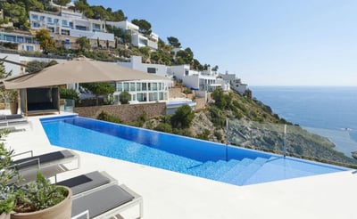 Luxury Villa Photo #4