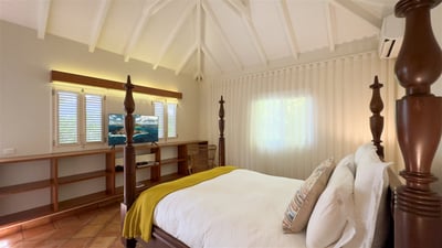 Luxury Villa Photo #35