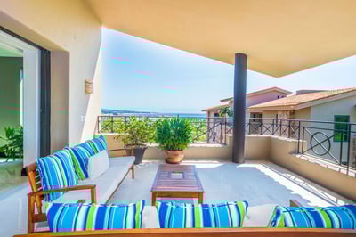 Luxury Villa Photo #4