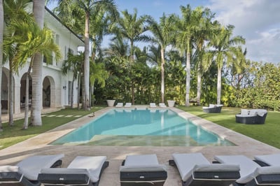 Luxury Villa Photo #10