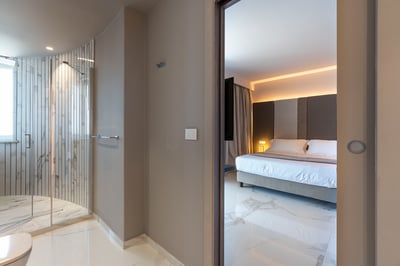 Luxury Villa Photo #43