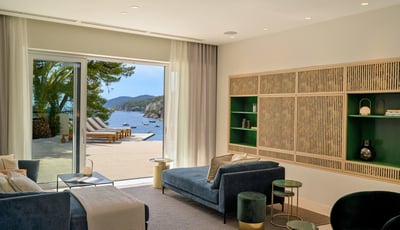 Luxury Villa Photo #12