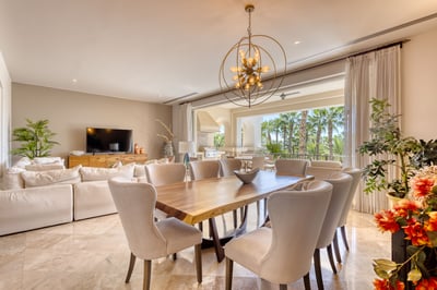 Luxury Villa Photo #15