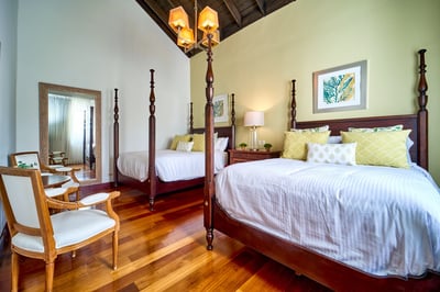 Luxury Villa Photo #48