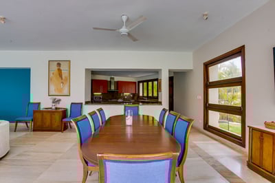 Luxury Villa Photo #25