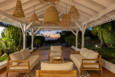 Luxury Villa Photo #16