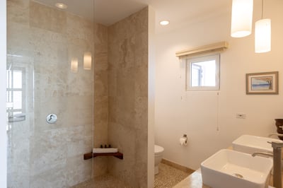 Luxury Villa Photo #33