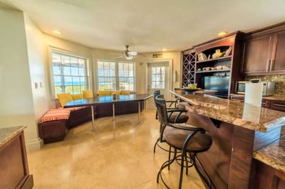 Luxury Villa Photo #5