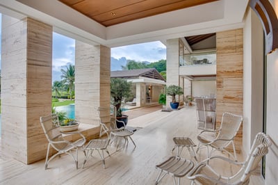 Luxury Villa Photo #17