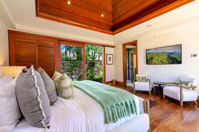 Luxury Villa Photo #17
